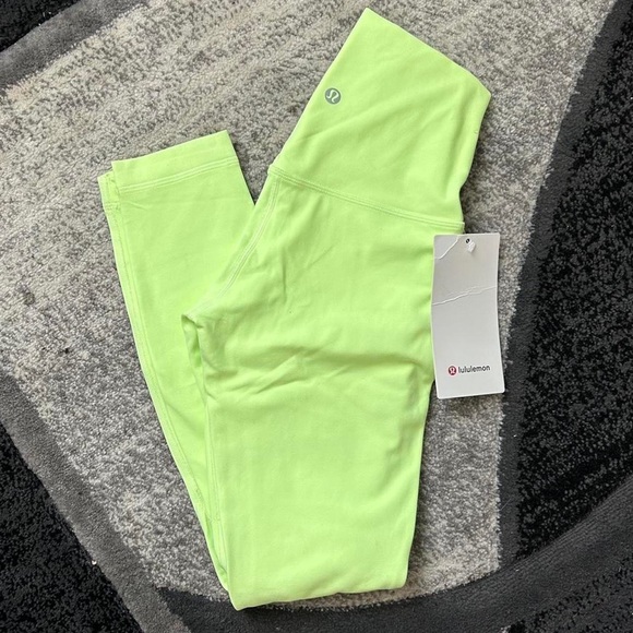 Lululemon leggings size 2 - Picture 2 of 4